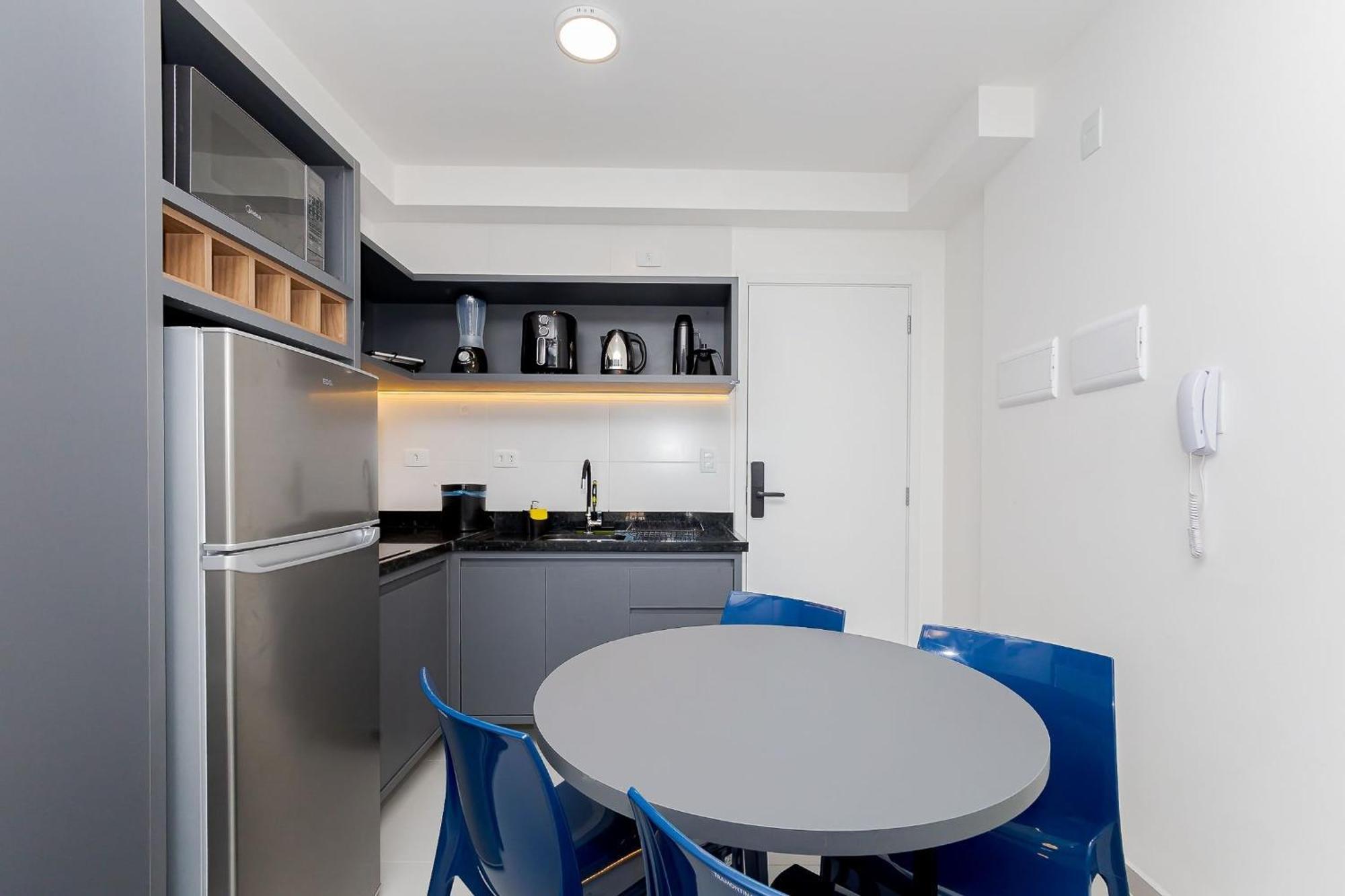 Apartamento 5 Pessoas Com Piscina E Academia No Centro *