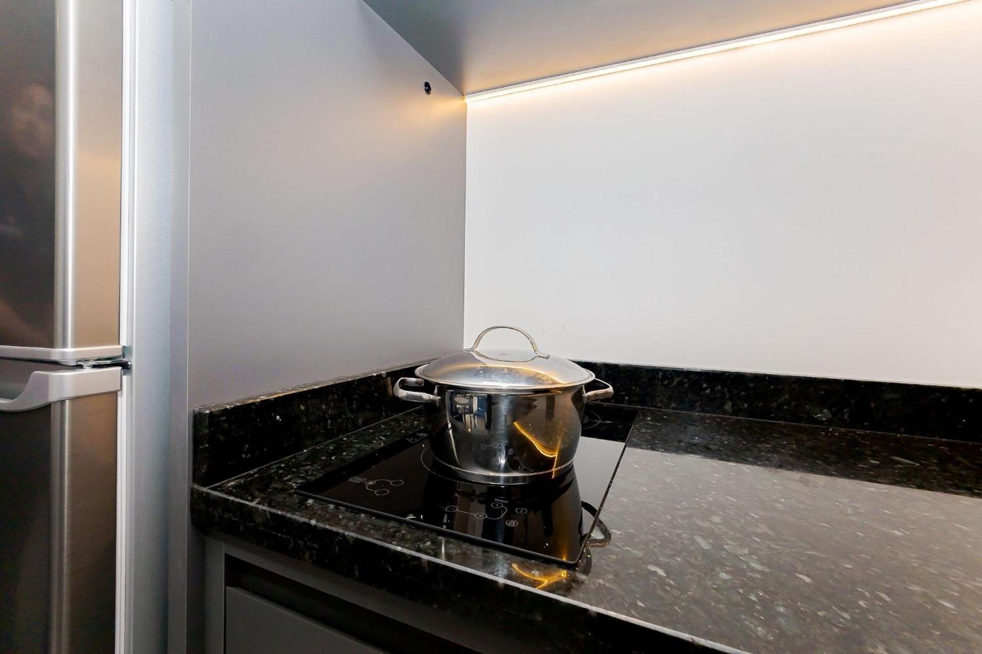 Apartamento 5 Pessoas Com Piscina E Academia No Centro Curitiba