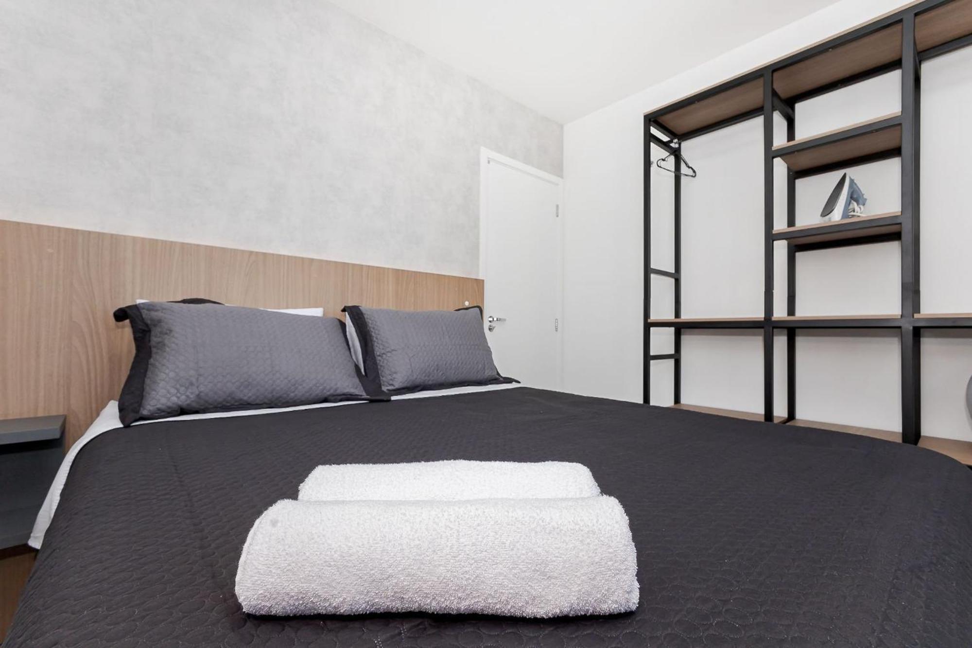 5 Pessoas Com Piscina E Academia No Centro Apartamento *
