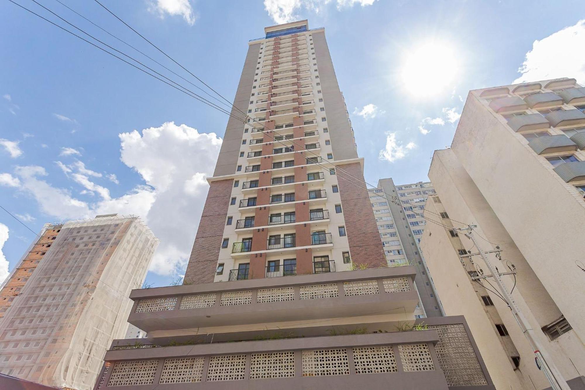 5 Pessoas Com Piscina E Academia No Centro * Curitiba